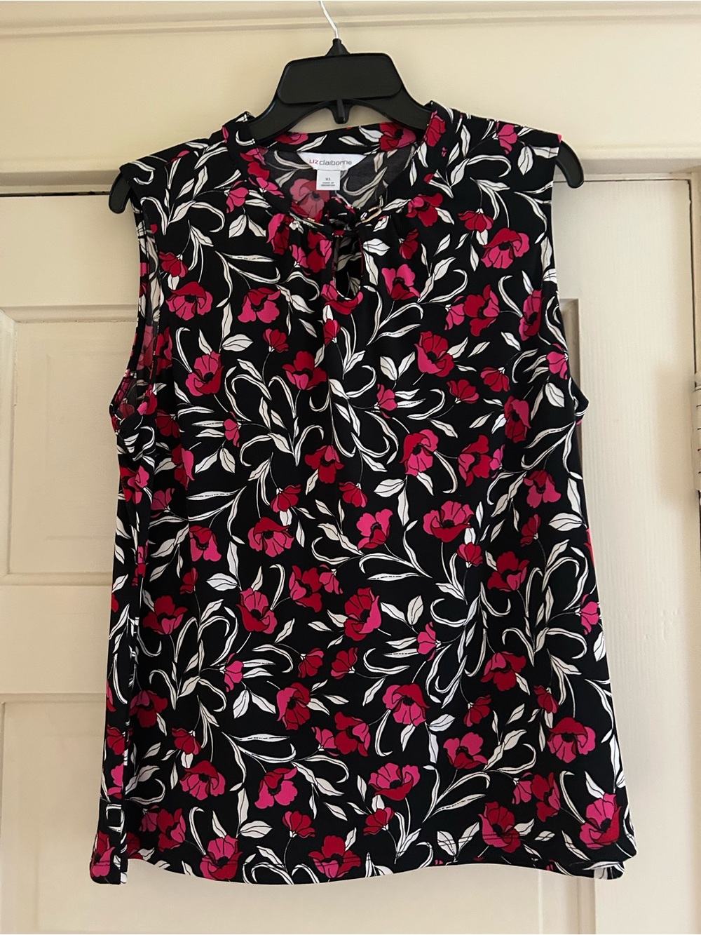 Liz Claiborne Black Sleeveless Floral Tie-Neck Camisole with Pink Accents